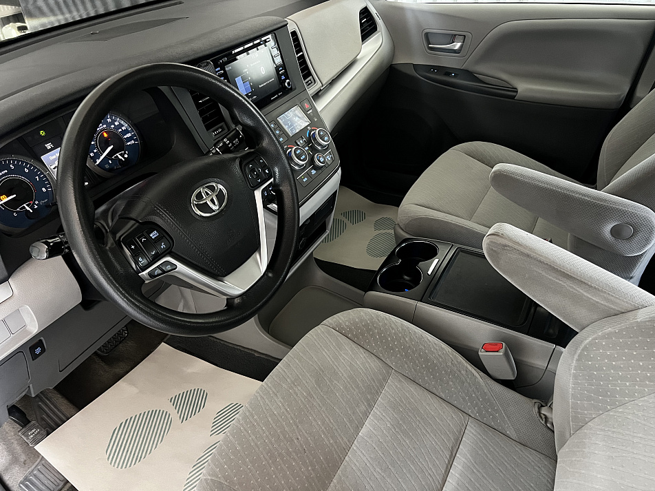 Toyota Sienna 3.5 AT, 2018, 197 000 км купить в Краснодаре – «Вариант Авто», 12