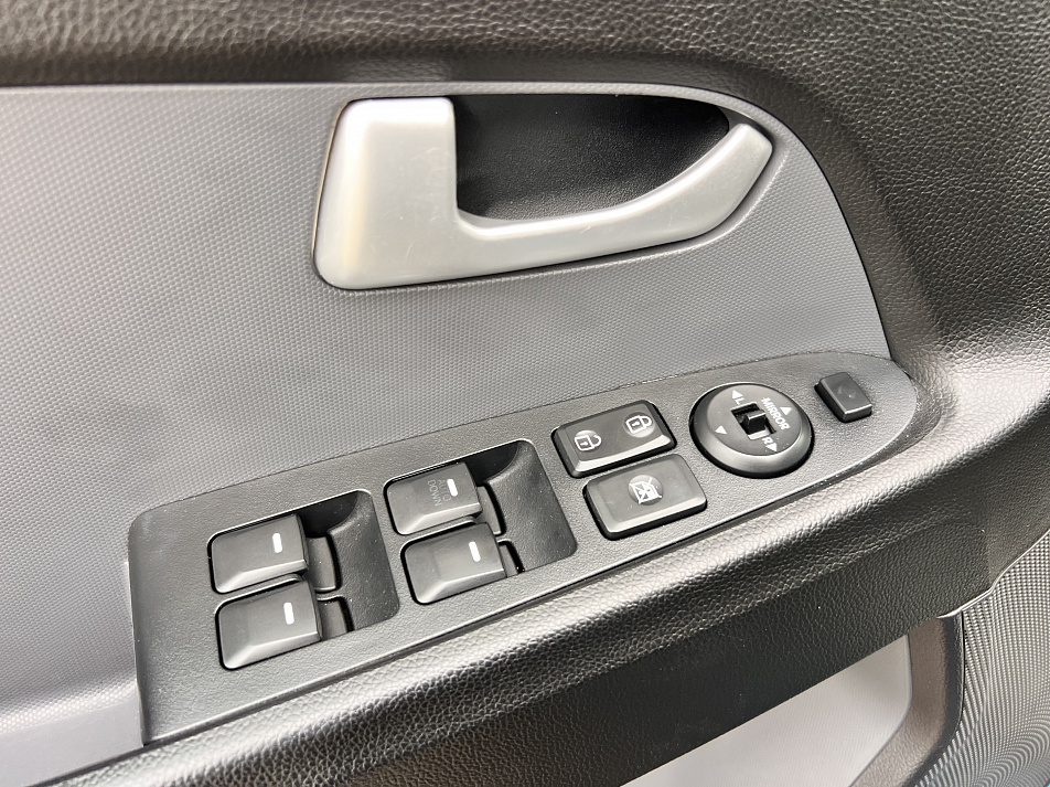 Kia Sportage 2.0 МТ, 2011, 173 000 км купить в Краснодаре – «Вариант Авто», 9