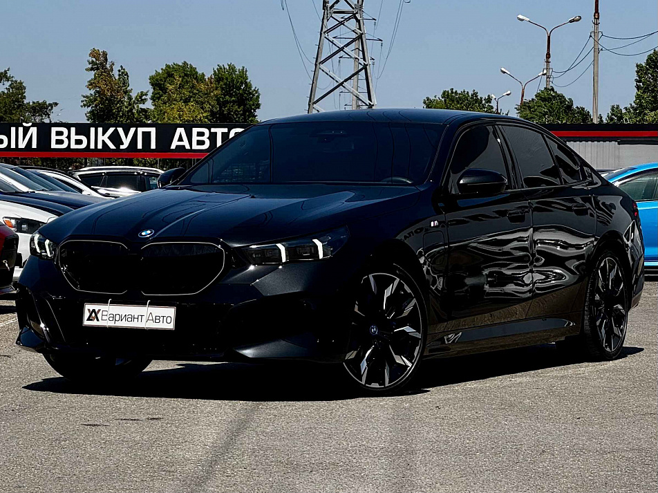  BMW 5 серия 3.0 AT, 2024, 5 853 км купить в Краснодаре – «Вариант Авто», 2