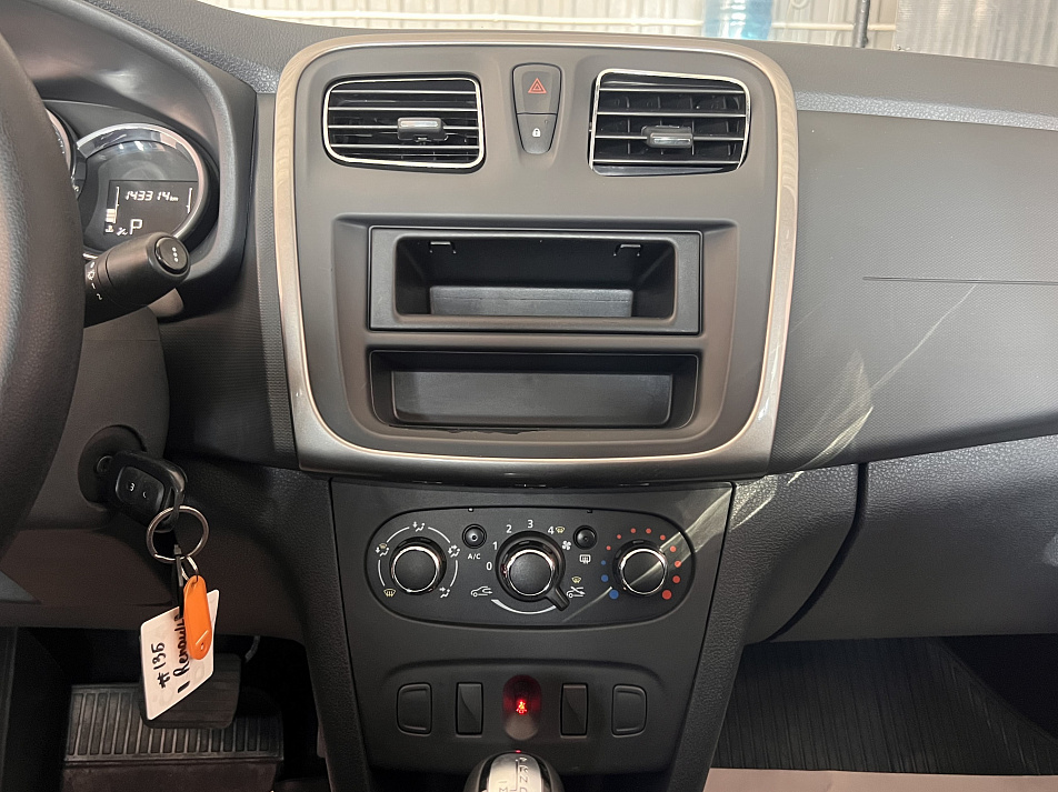 Renault Logan 1.6 AT, 2019, 143 000 км купить в Краснодаре – «Вариант Авто», 13