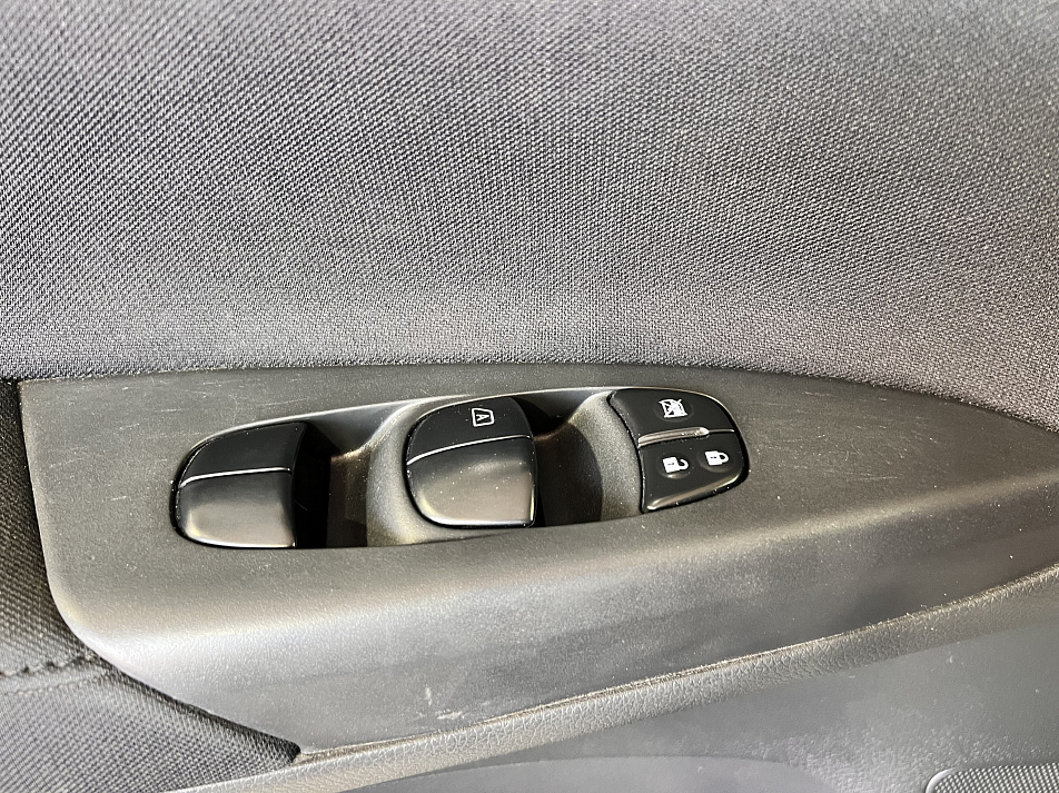 Nissan Tiida 1.6 CVT, 2015, 172 000 км купить в Краснодаре – «Вариант Авто», 9