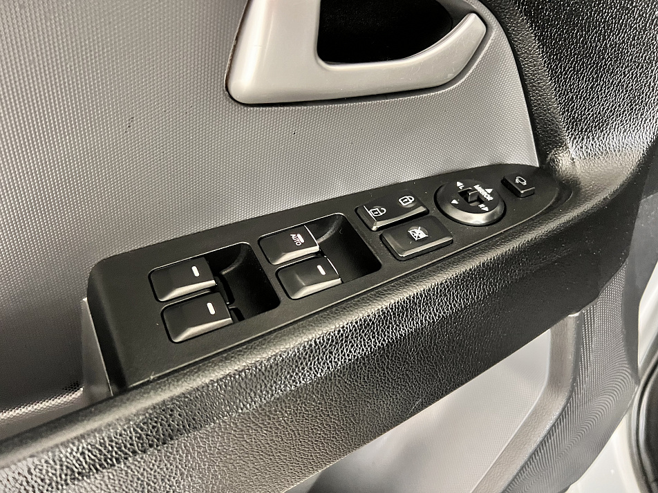 Kia Sportage 2.0 MТ, 2011, 186 000 км купить в Краснодаре – «Вариант Авто», 9