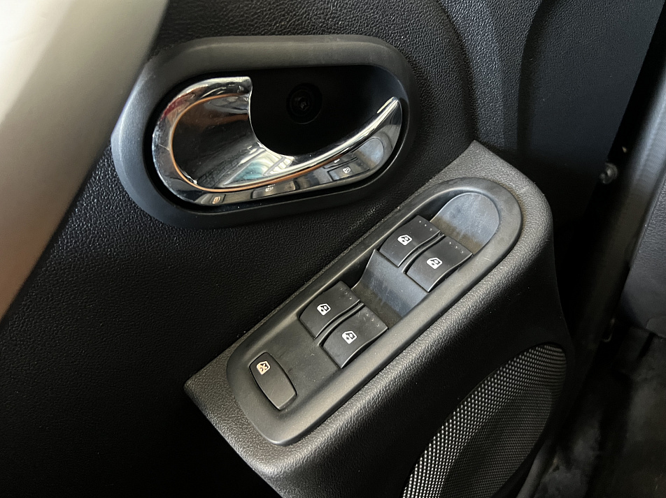 Nissan Terrano 2.0 AT, 2014, 167 000 км купить в Краснодаре – «Вариант Авто», 9