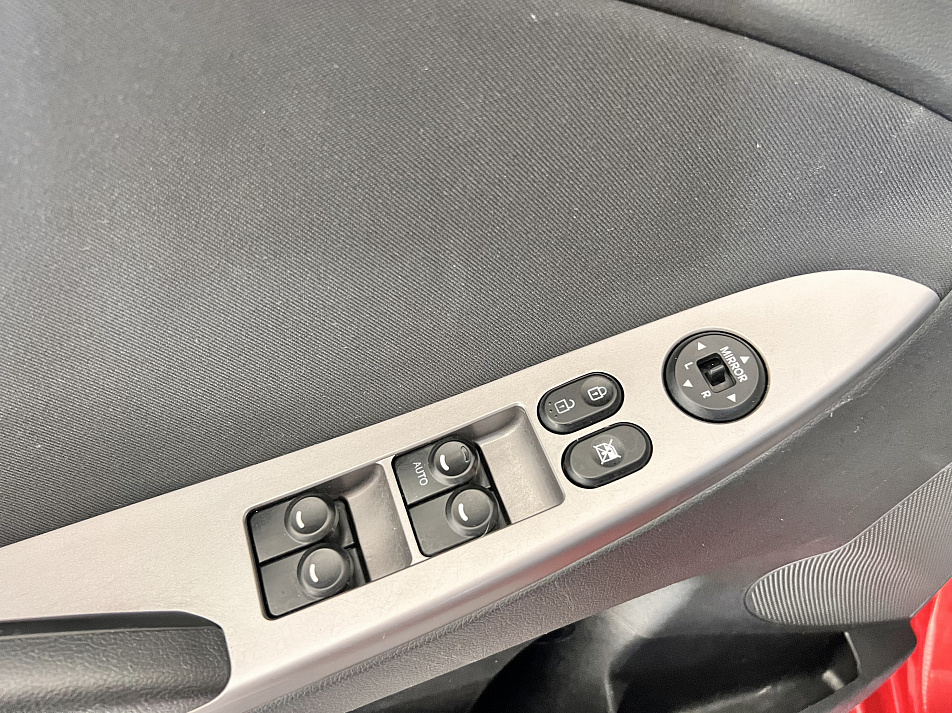Hyundai Solaris 1.6 AТ, 2014, 148 000 км купить в Краснодаре – «Вариант Авто», 9