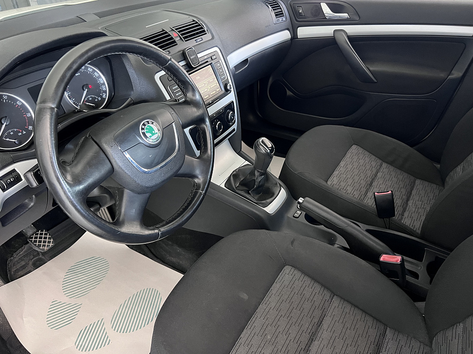 Skoda Octavia 1.6 MT, 2011, 215 000 км купить в Краснодаре – «Вариант Авто», 11