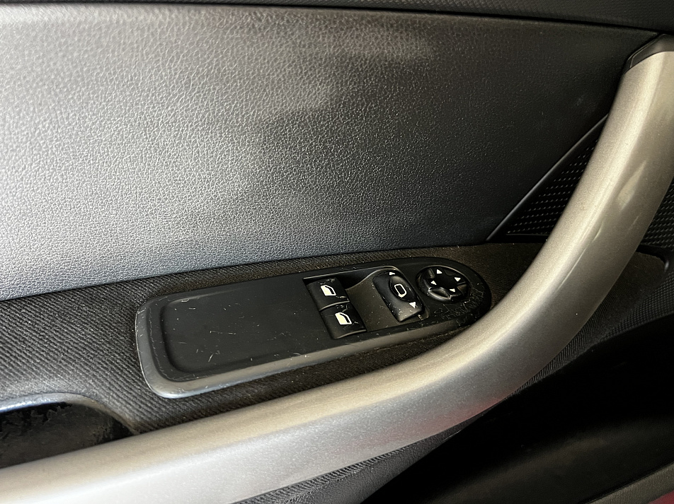 Peugeot 308 1.6 AТ, 2010, 129 000 км купить в Краснодаре – «Вариант Авто», 9
