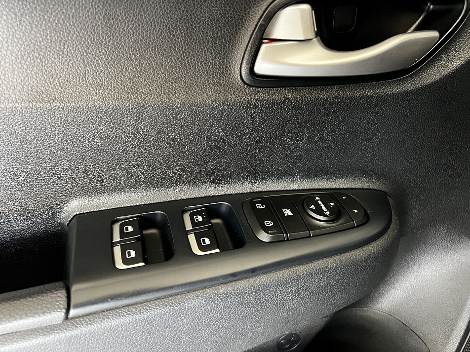 Kia Rio X-Line 1.6 MT, 2022, 61 000 км купить в Краснодаре – «Вариант Авто», 9